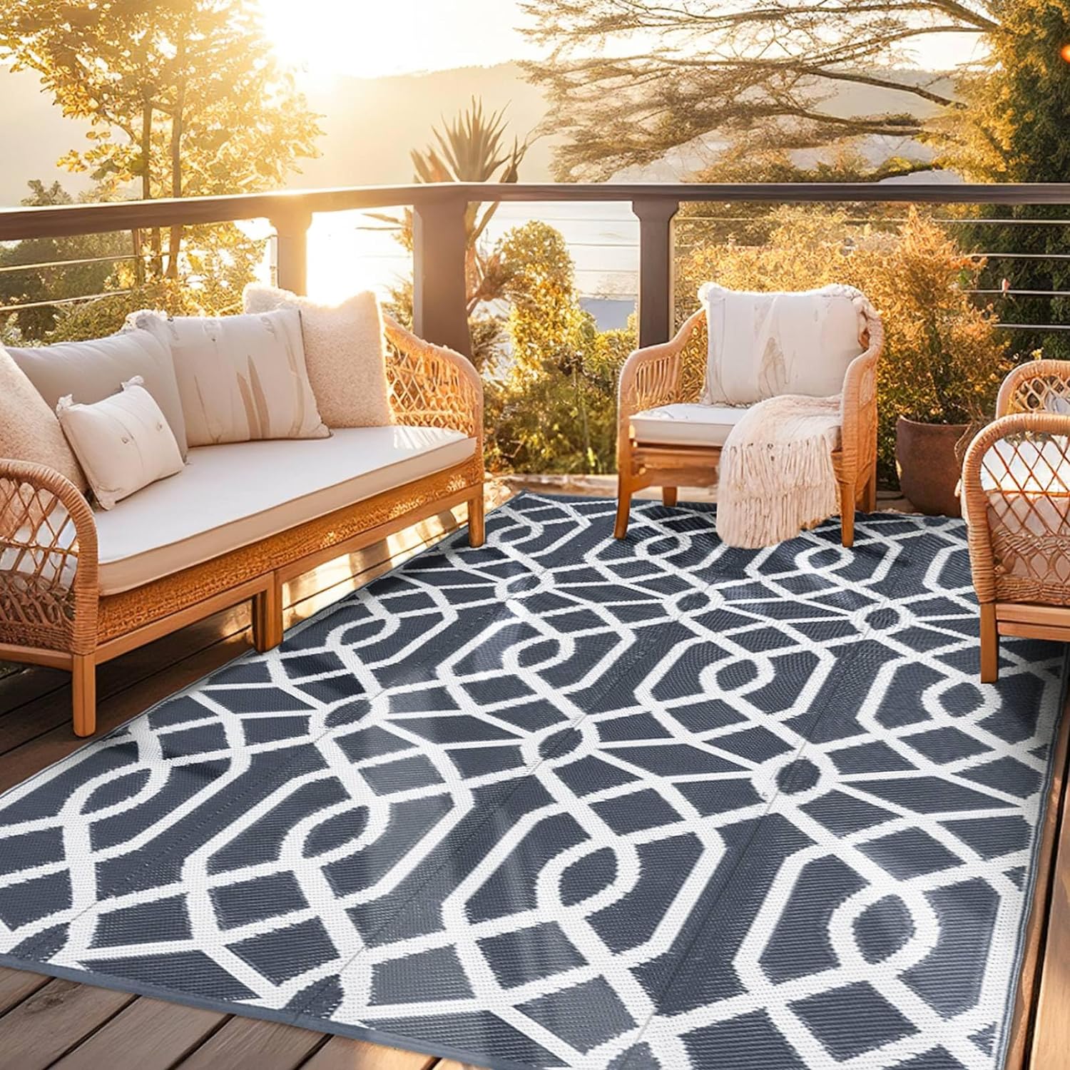 wikiwiki Outdoor Rug